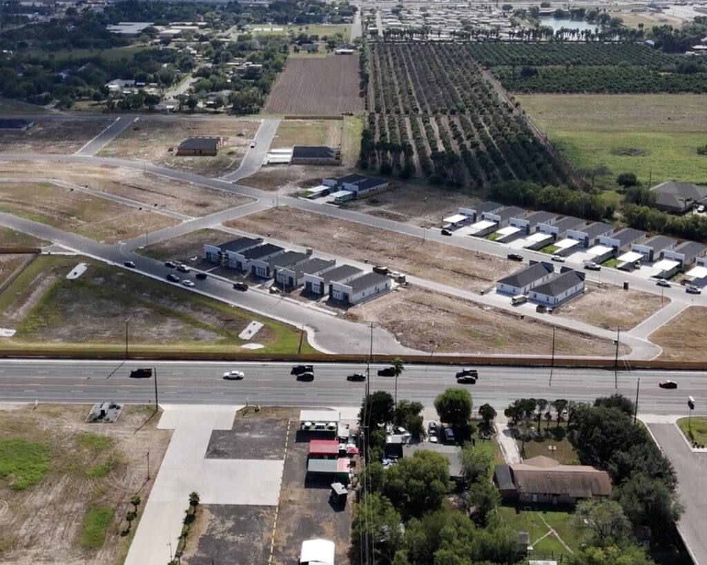 aerial view of homes in the heights at alamo in alamo, tx