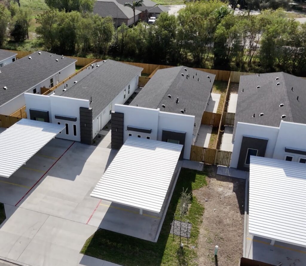 aerial view of homes in the heights at alamo in alamo, tx