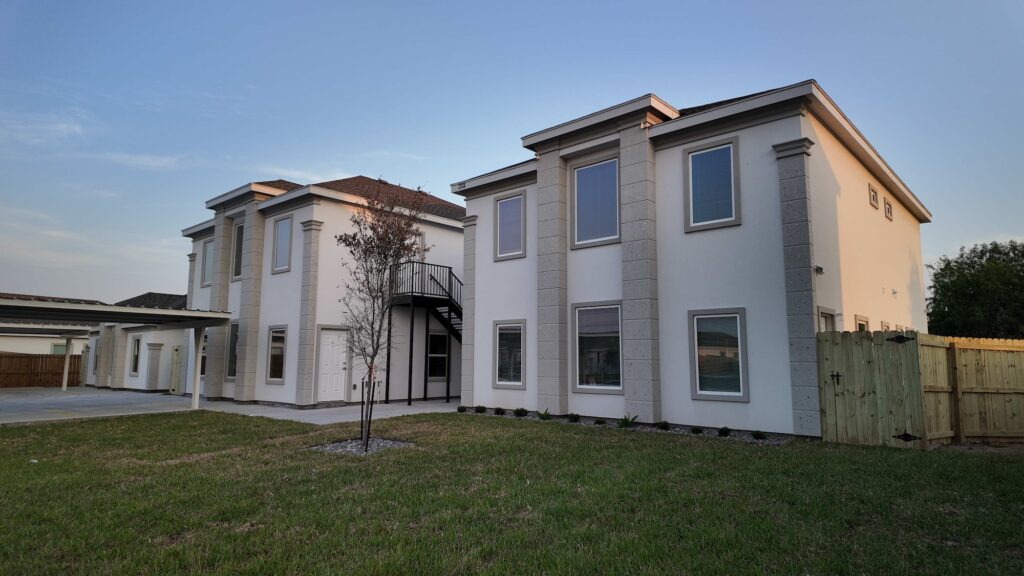 view of homes in sugar mills subdivision in edinbur, near utrgv
