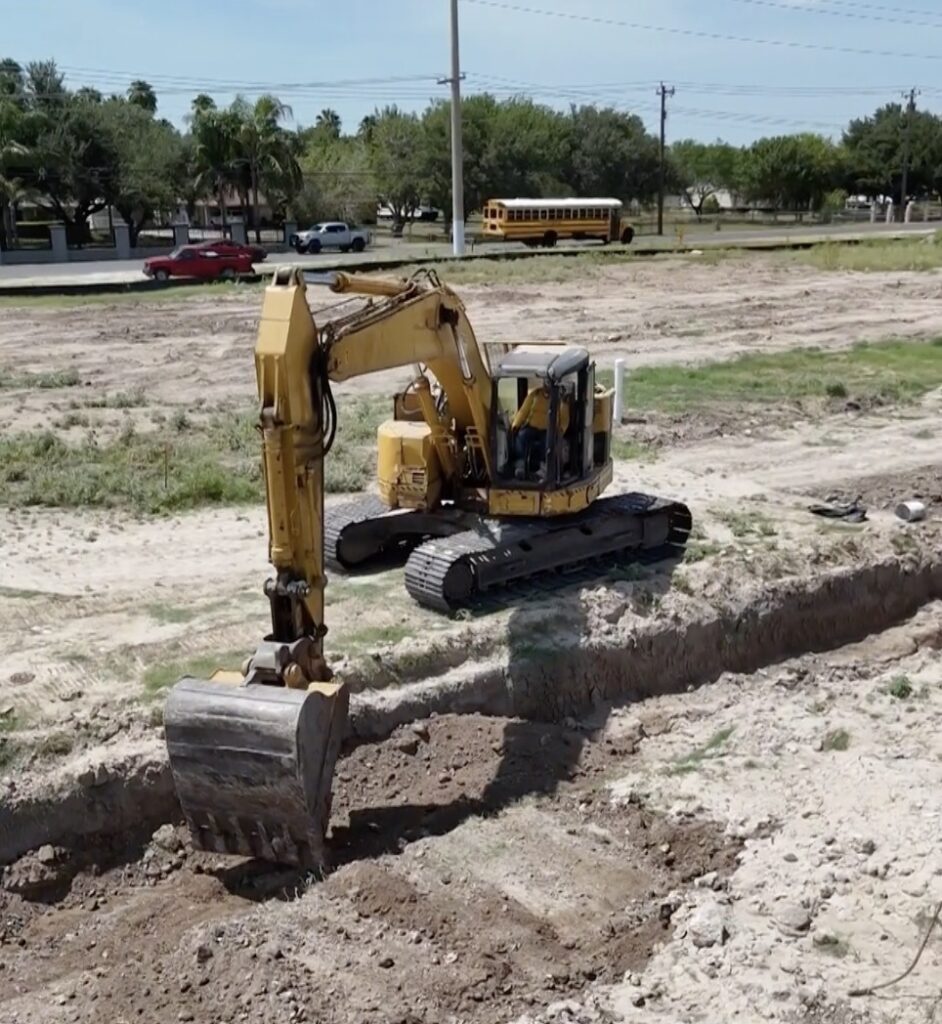 digging plot in westwood villas alton texas